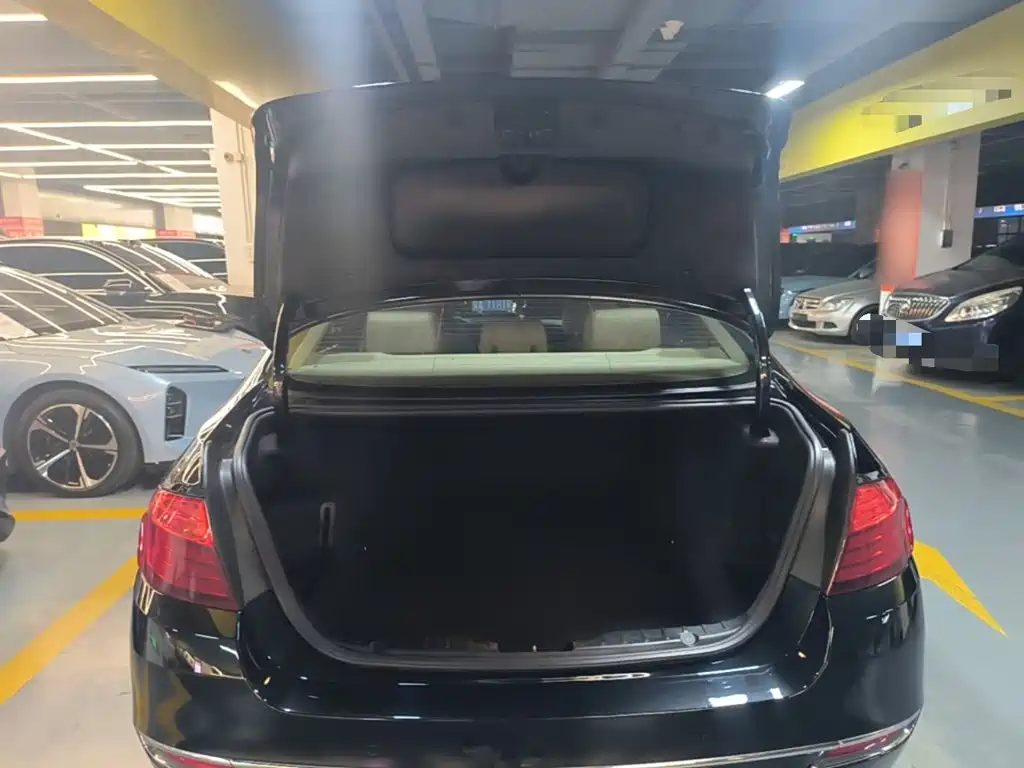 BMW 5 Series — миниатюра 19