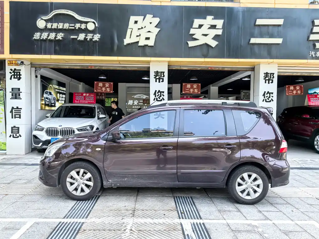Nissan Livina — миниатюра 5