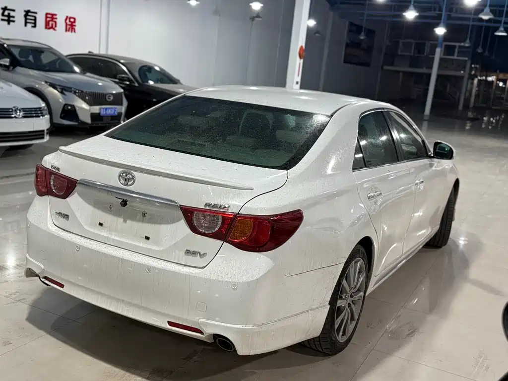 Toyota Reiz — миниатюра 9