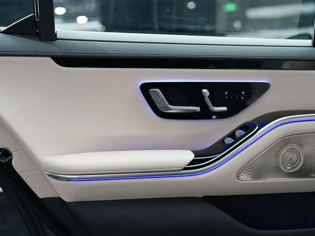 Mercedes-Benz S-Class — миниатюра 13