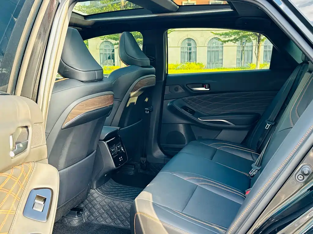 Toyota Avalon — миниатюра 13