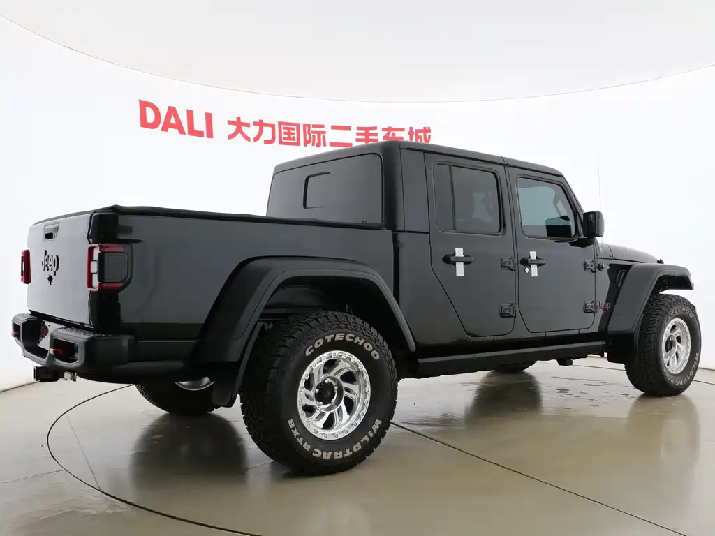 Jeep Gladiator — миниатюра 12