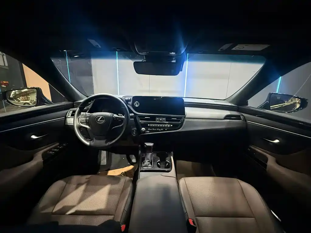 Lexus ES — миниатюра 9