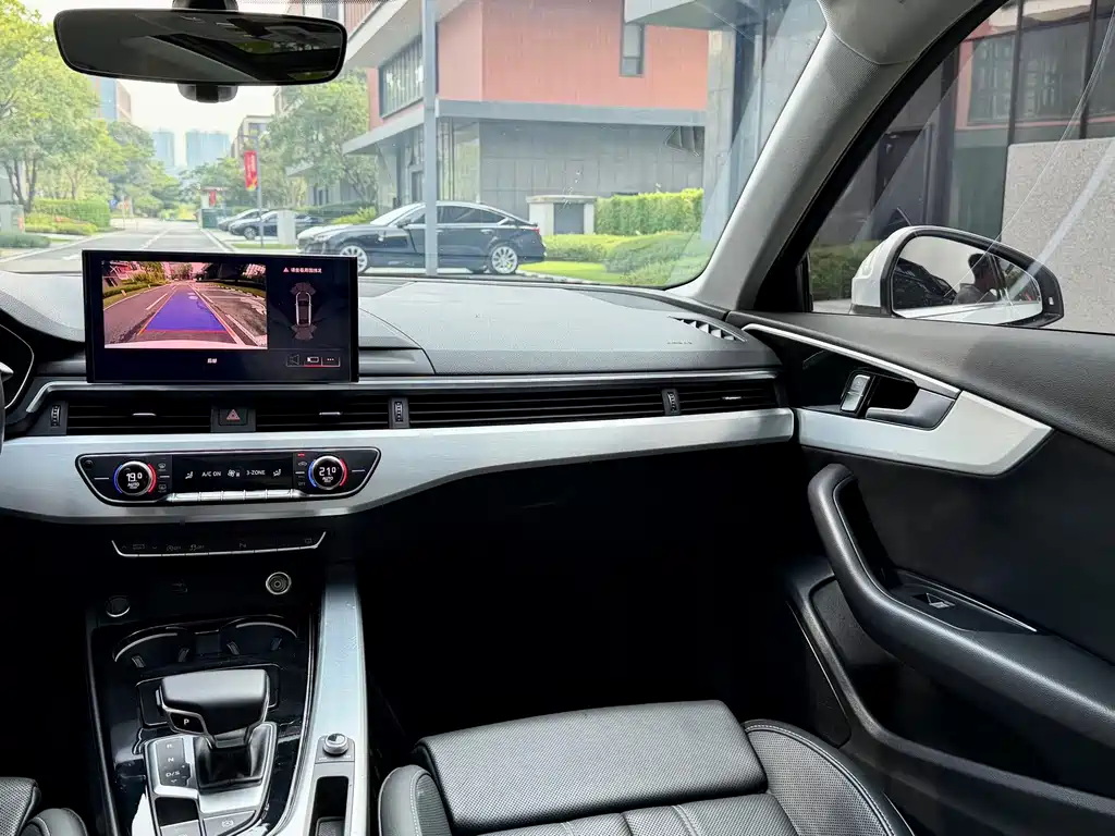 Audi A4L — миниатюра 14