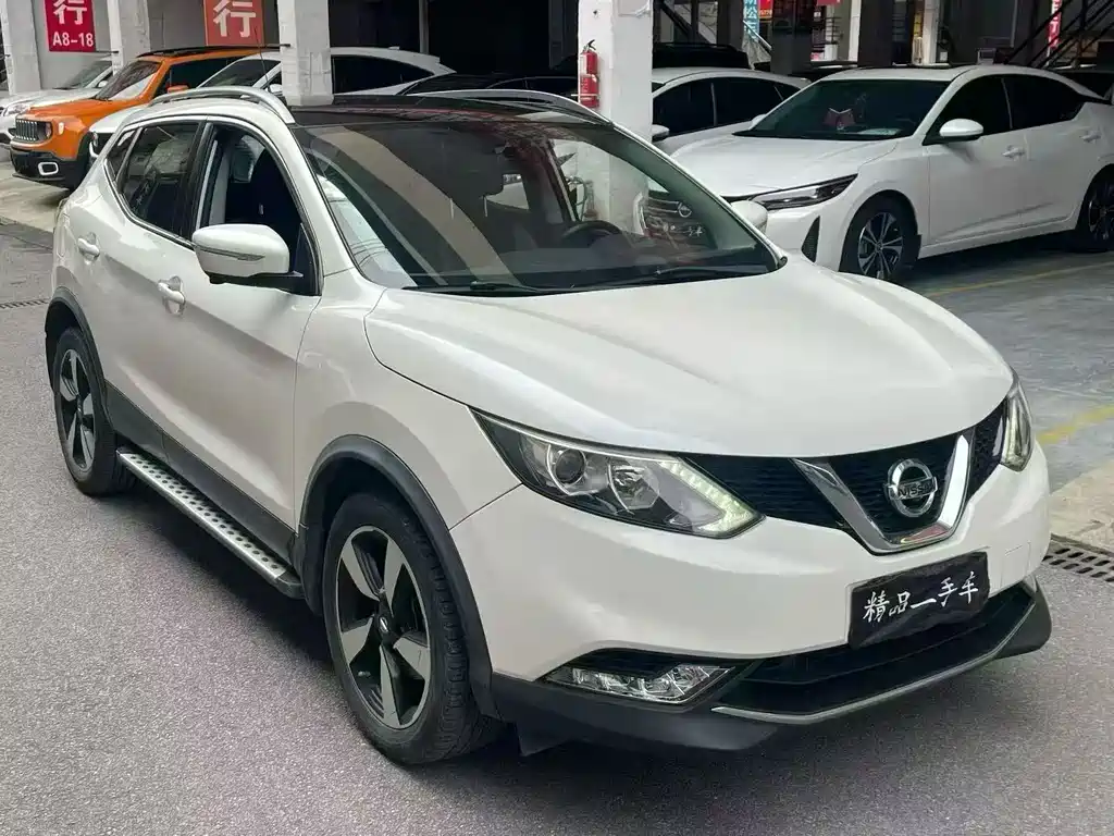 Nissan Qashqai 2016 2.0L CVT Luxury