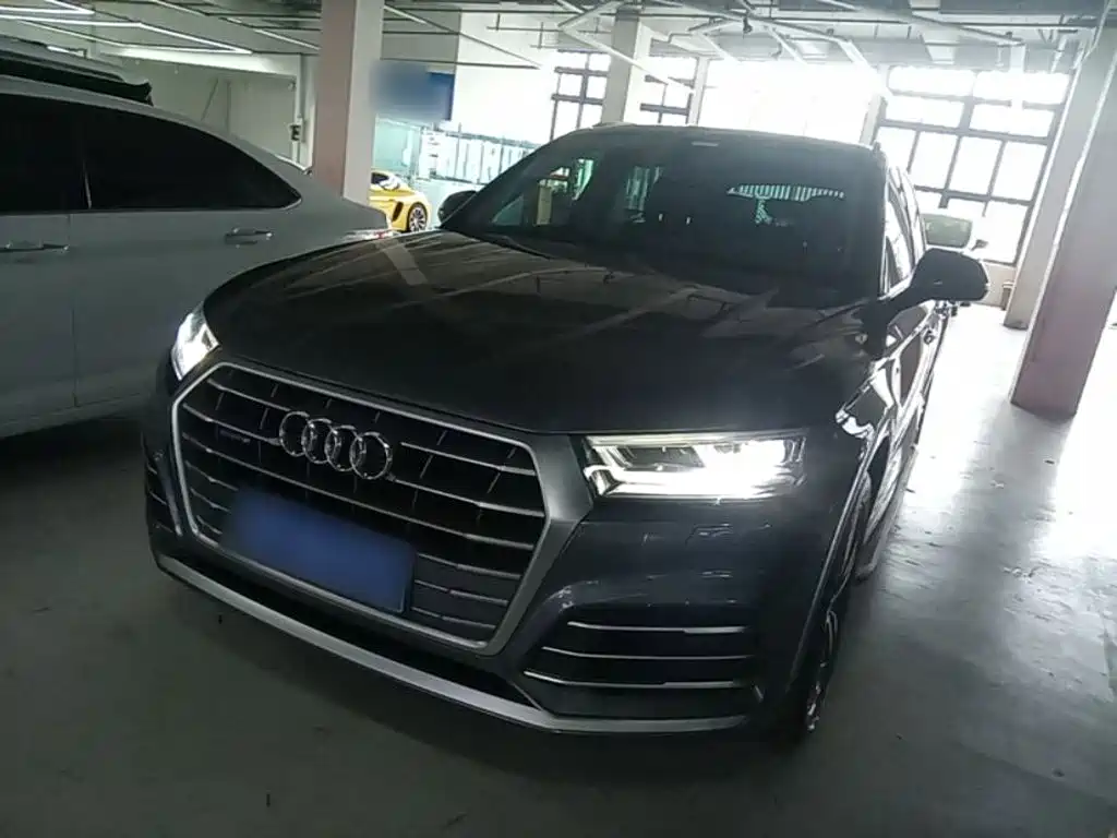 Audi Q5L — миниатюра 2