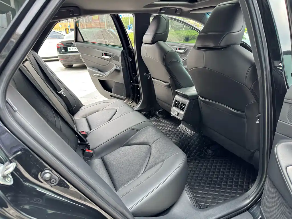 Toyota Avalon — миниатюра 11