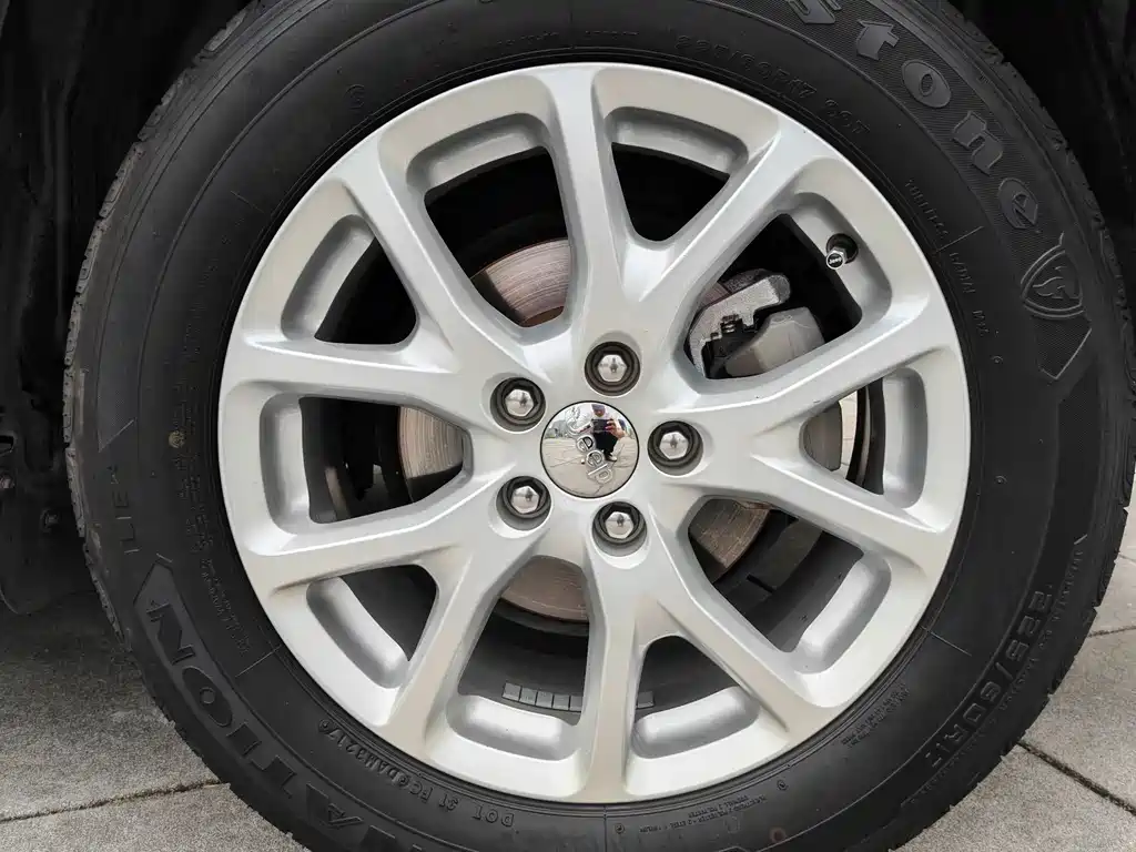 Jeep Cherokee — миниатюра 18