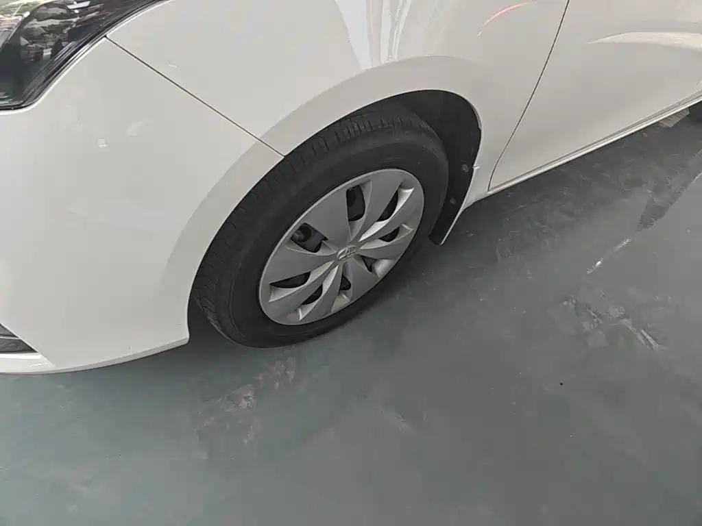 Toyota Yaris L — миниатюра 23