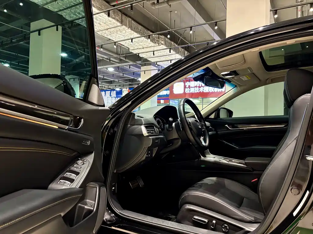 Honda Accord — миниатюра 7