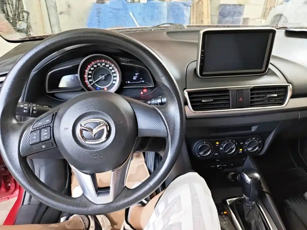 Mazda 3 Axela — миниатюра 10