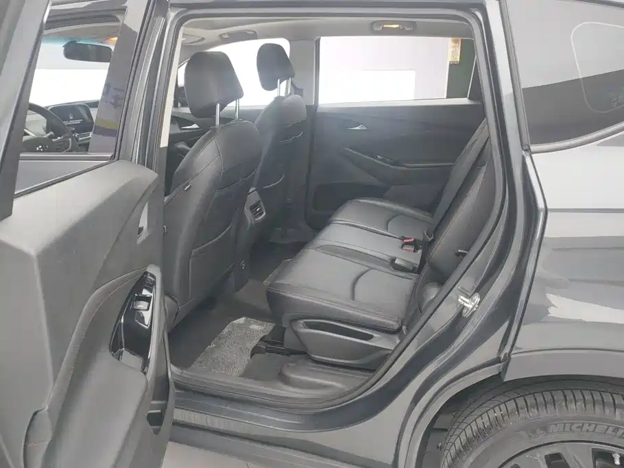 Chevrolet Volando — миниатюра 11
