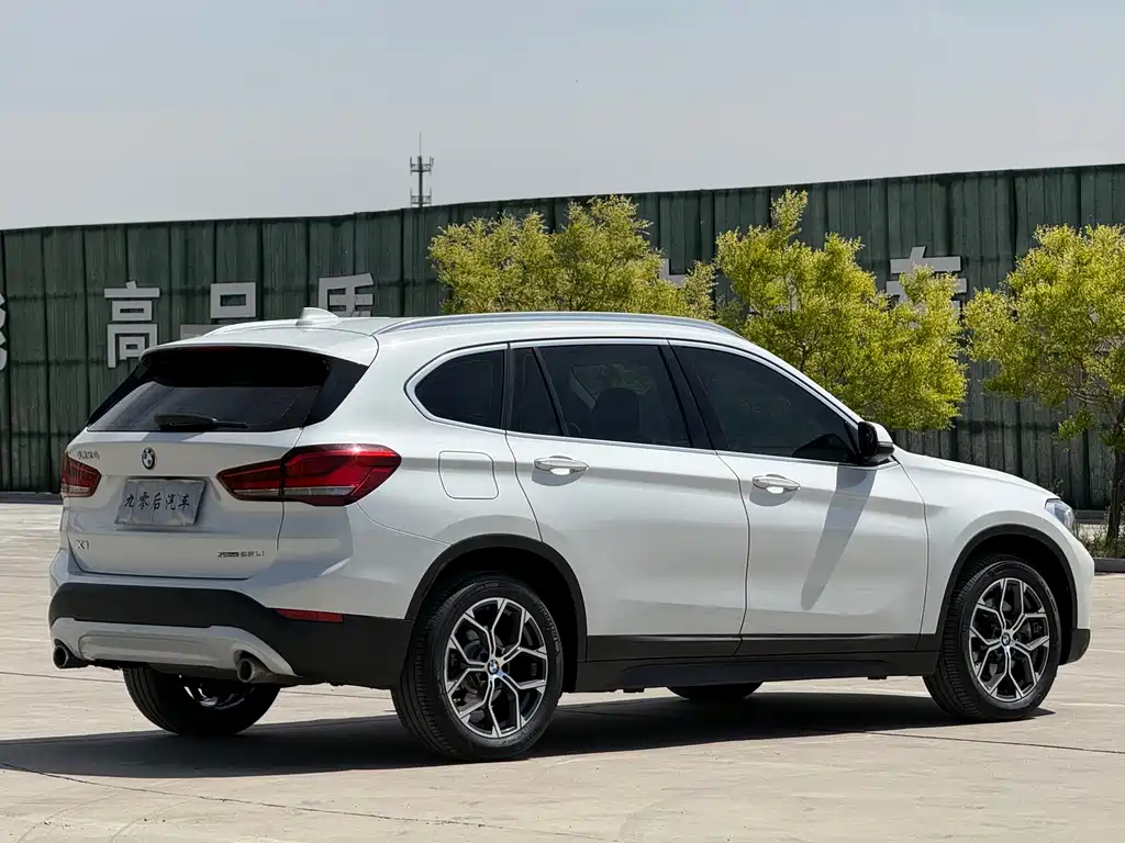 BMW X1 2022 sDrive25Li Lead