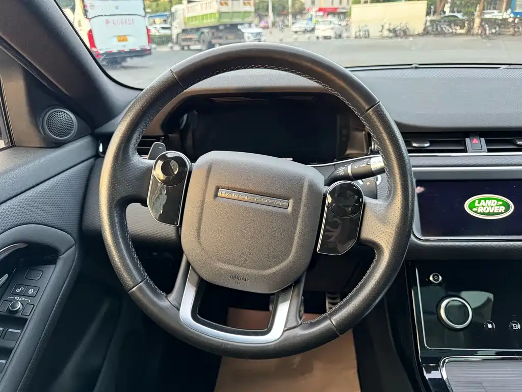 Land Rover Evoque — миниатюра 7