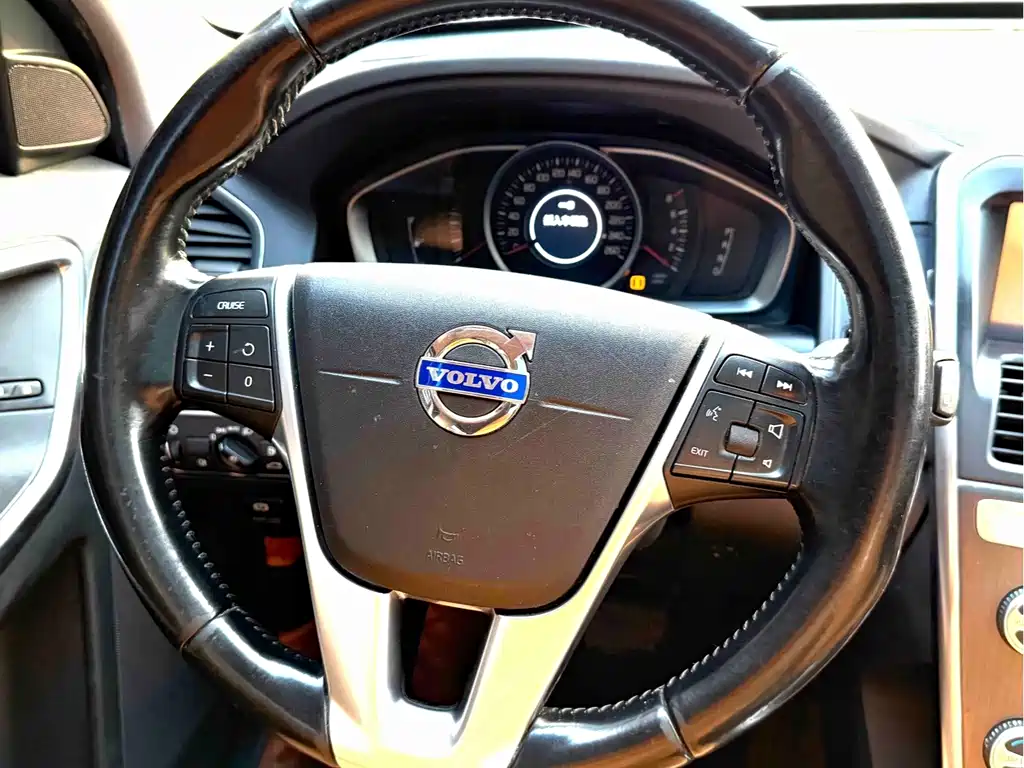 Volvo XC60 (Import) — миниатюра 16