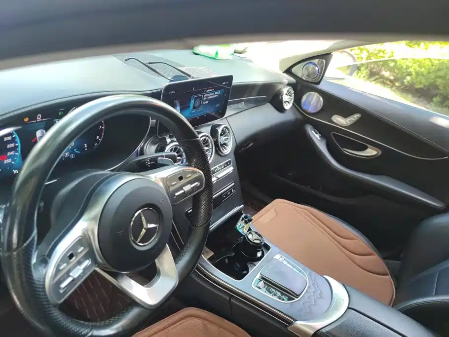 Mercedes-Benz C-Class — миниатюра 13