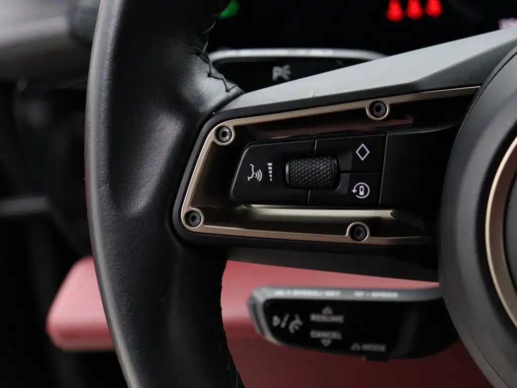 Porsche Taycan — миниатюра 16