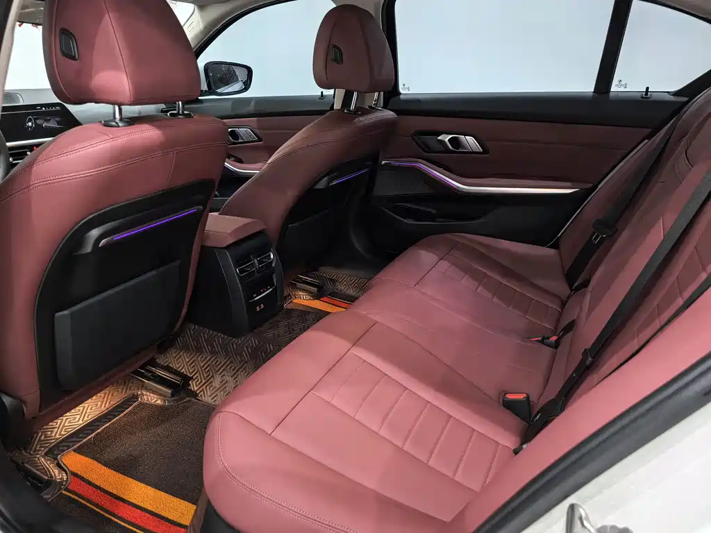 BMW 3 Series — миниатюра 12