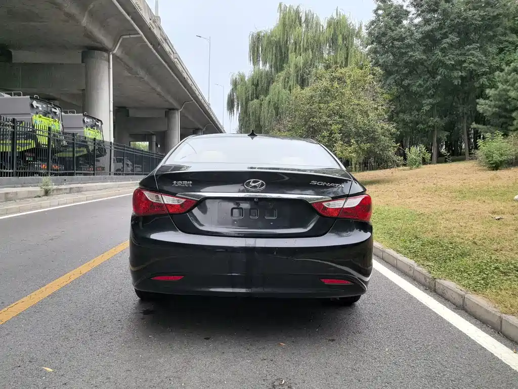 Hyundai Sonata — миниатюра 13