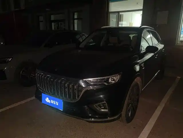 RED FLAG HONGQI HS5 2022