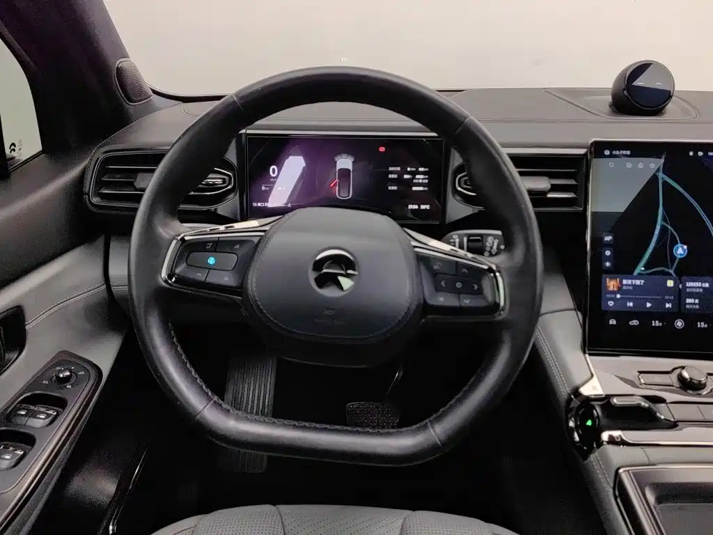 NIO ES8 — миниатюра 11