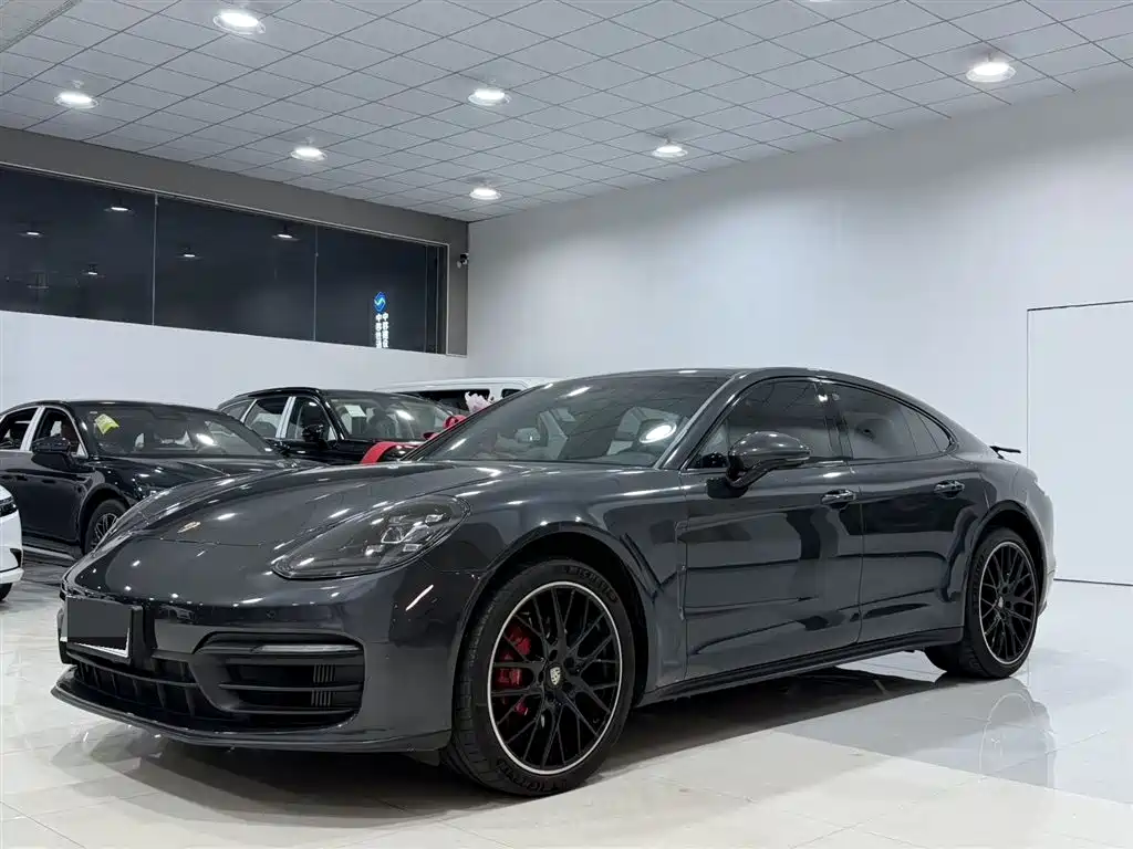 Porsche Panamera 2023