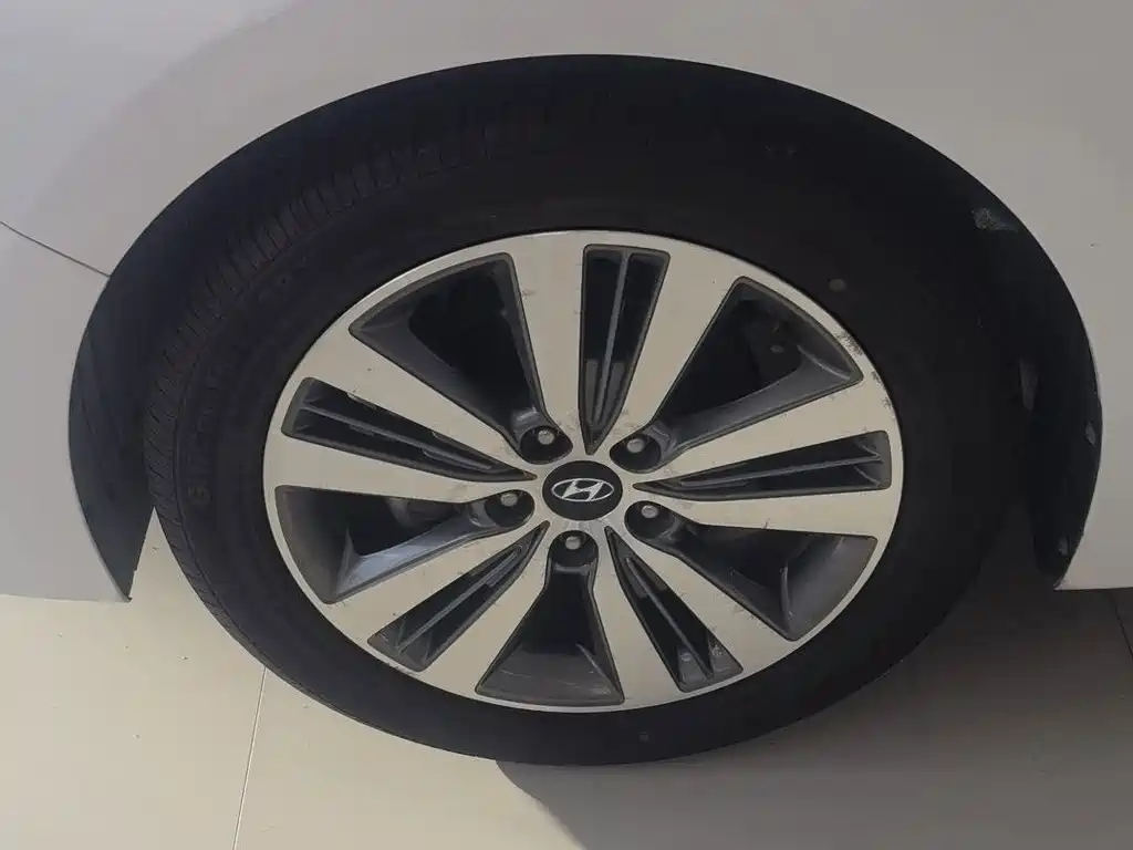 Hyundai Mistra — миниатюра 7