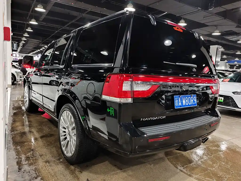 Lincoln Navigator — миниатюра 7