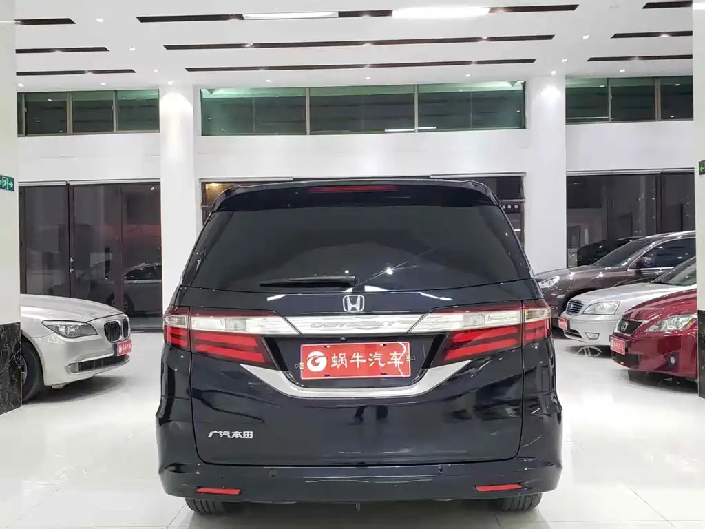 Honda Odyssey Facelift 2.4L Luxury Edition, фото 13