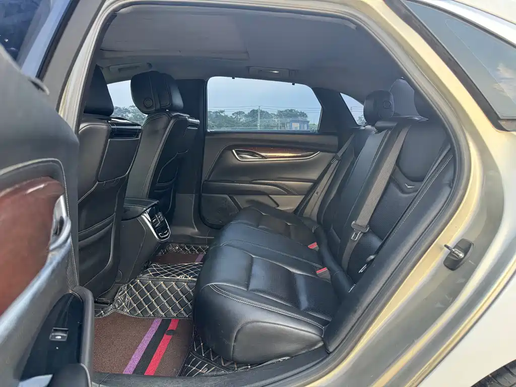 Cadillac XTS — миниатюра 6