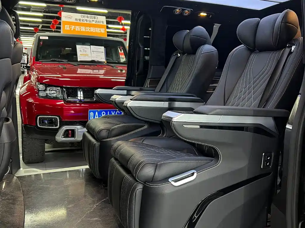 MERCEDES-BENZ V CLASS