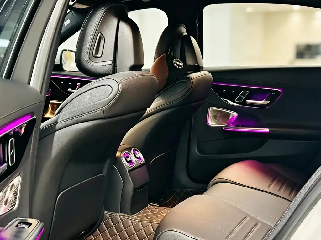 Mercedes-Benz C-Class — миниатюра 7