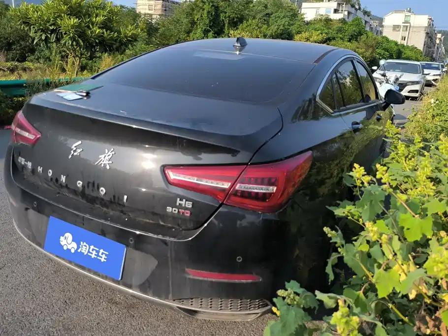 Hongqi Hongqi H5 — миниатюра 3
