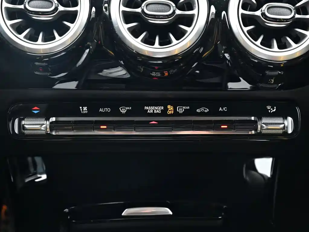 Mercedes-Benz CLA AMG — миниатюра 22