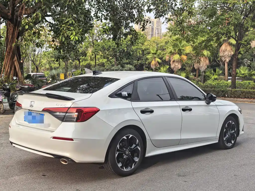 Honda Civic — миниатюра 4