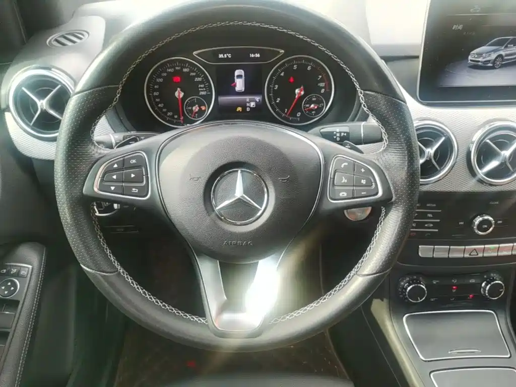 Mercedes-Benz B-Class — миниатюра 11