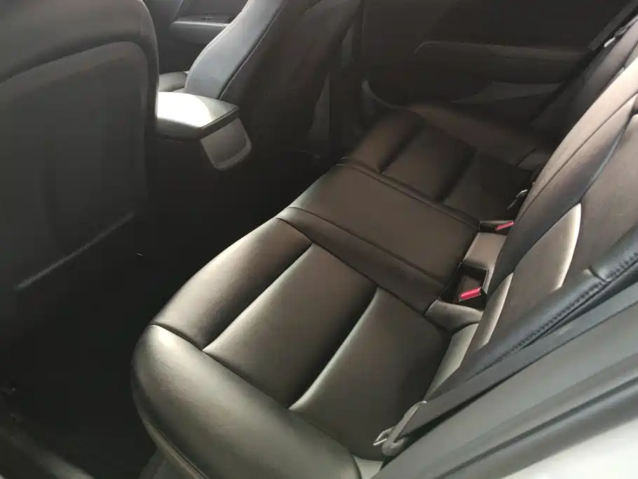 Hyundai Elantra — миниатюра 11