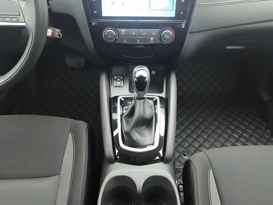 Nissan Qashqai — миниатюра 16
