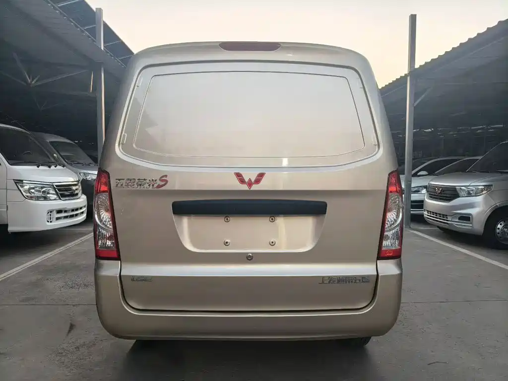 Wuling Rongguang S — миниатюра 6