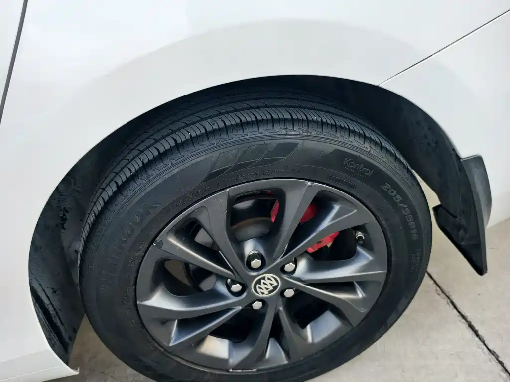 Buick Verano — миниатюра 11