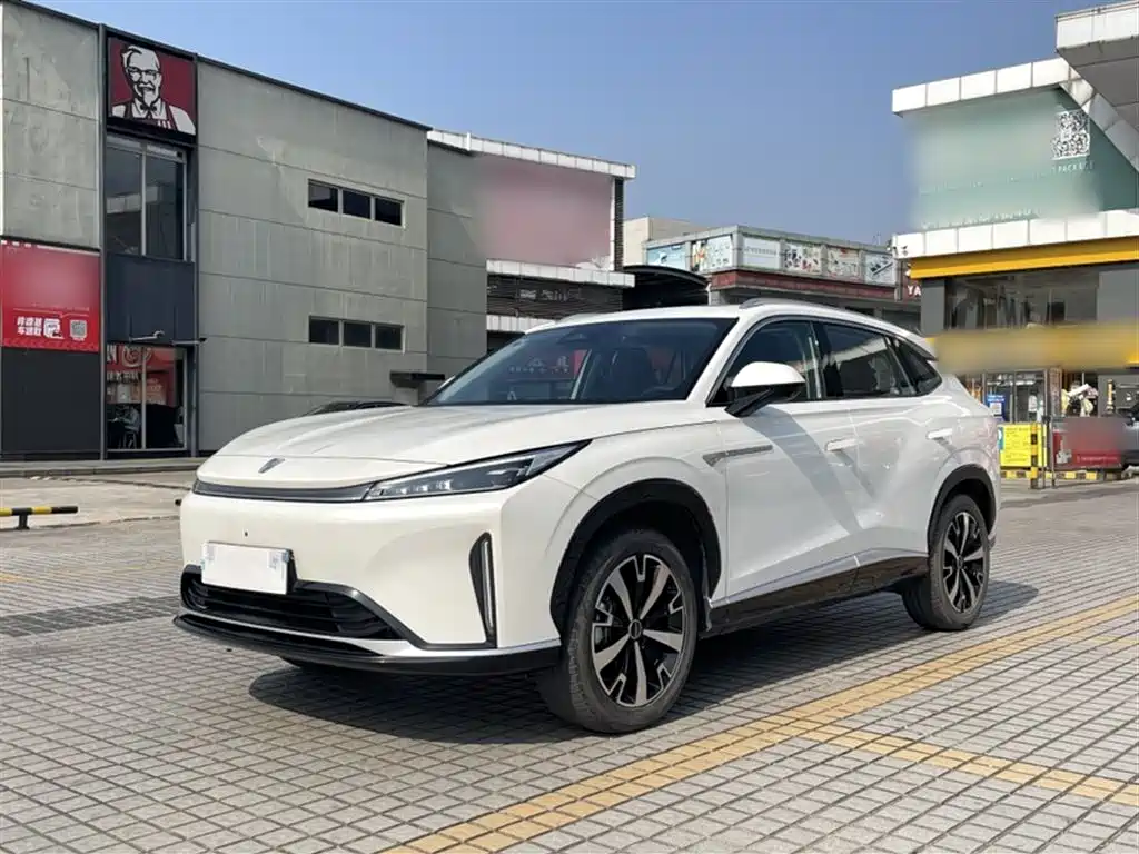 Roewe D5X DMH 2024