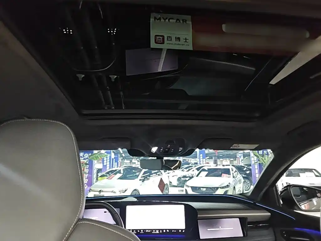 Audi Q6L e-tron — миниатюра 18