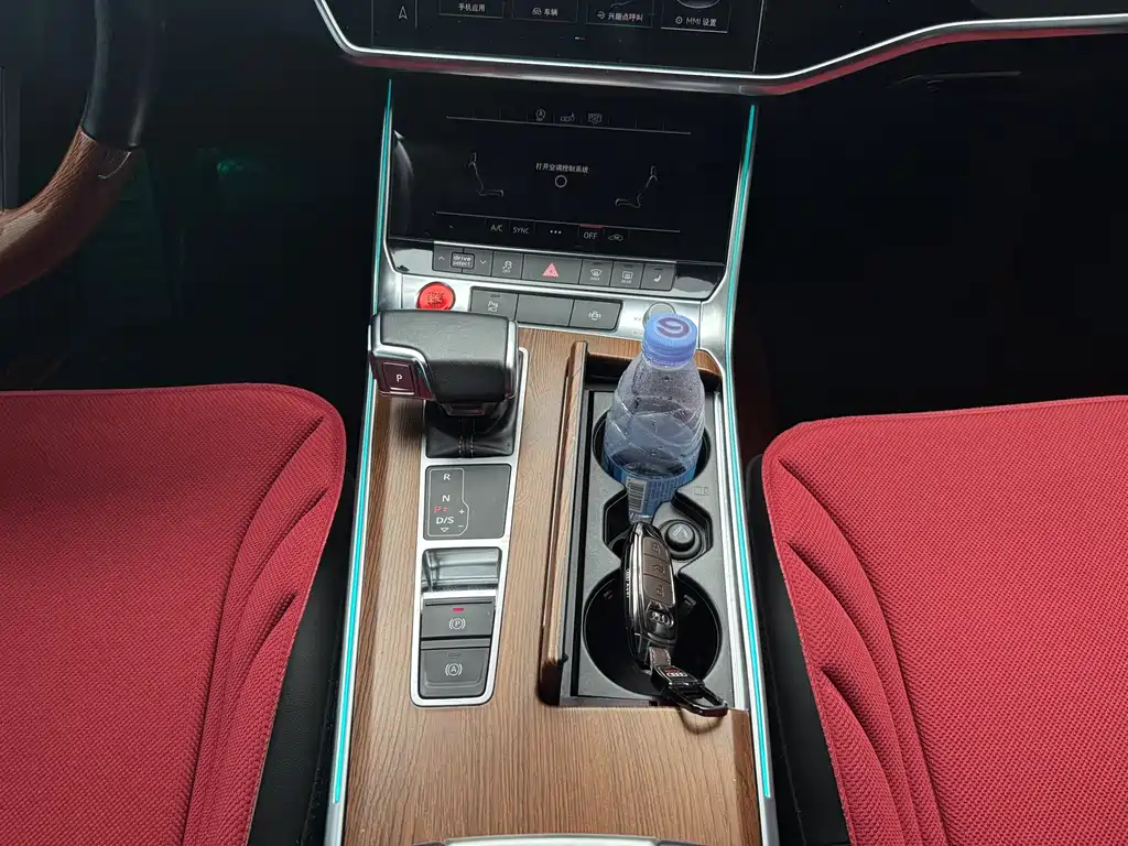 Audi A6L — миниатюра 13