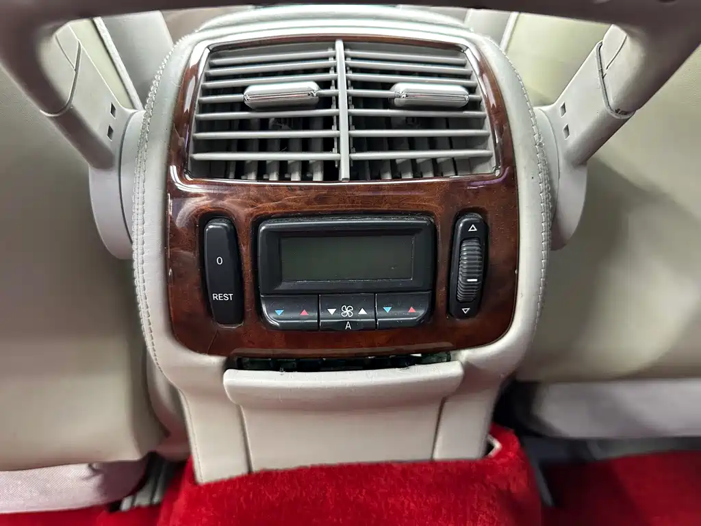 Mercedes-Benz S-Class — миниатюра 8