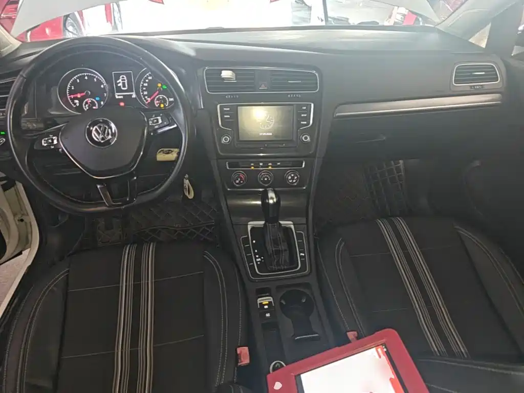 Volkswagen Golf — миниатюра 10
