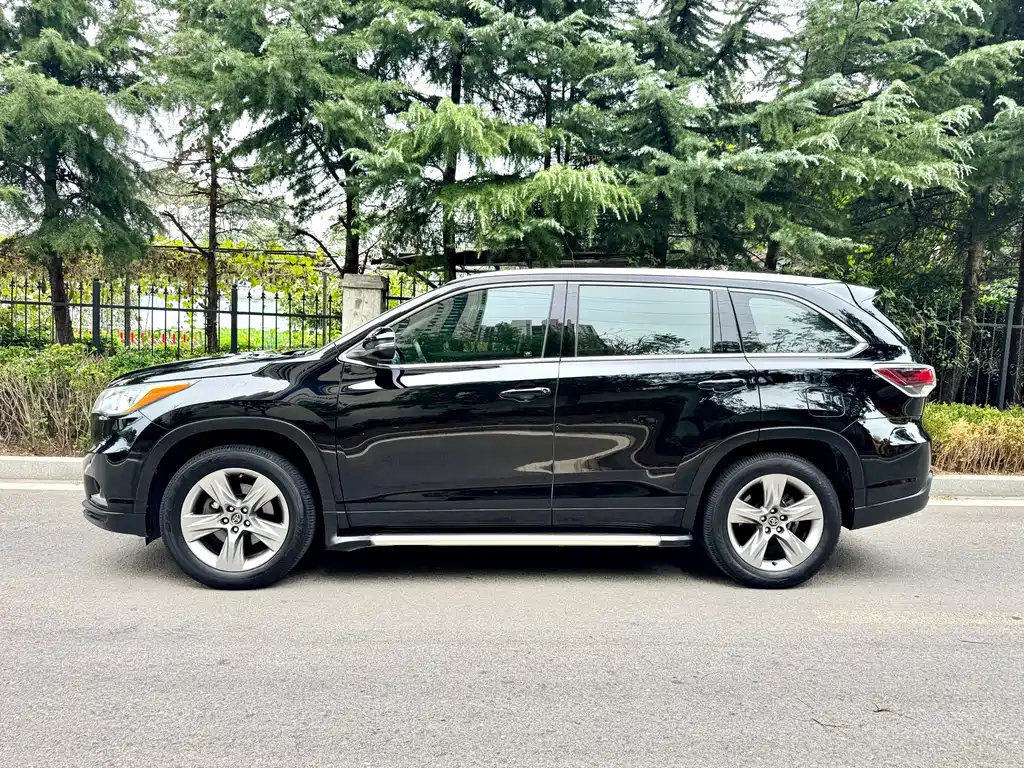 Toyota Highlander — миниатюра 2