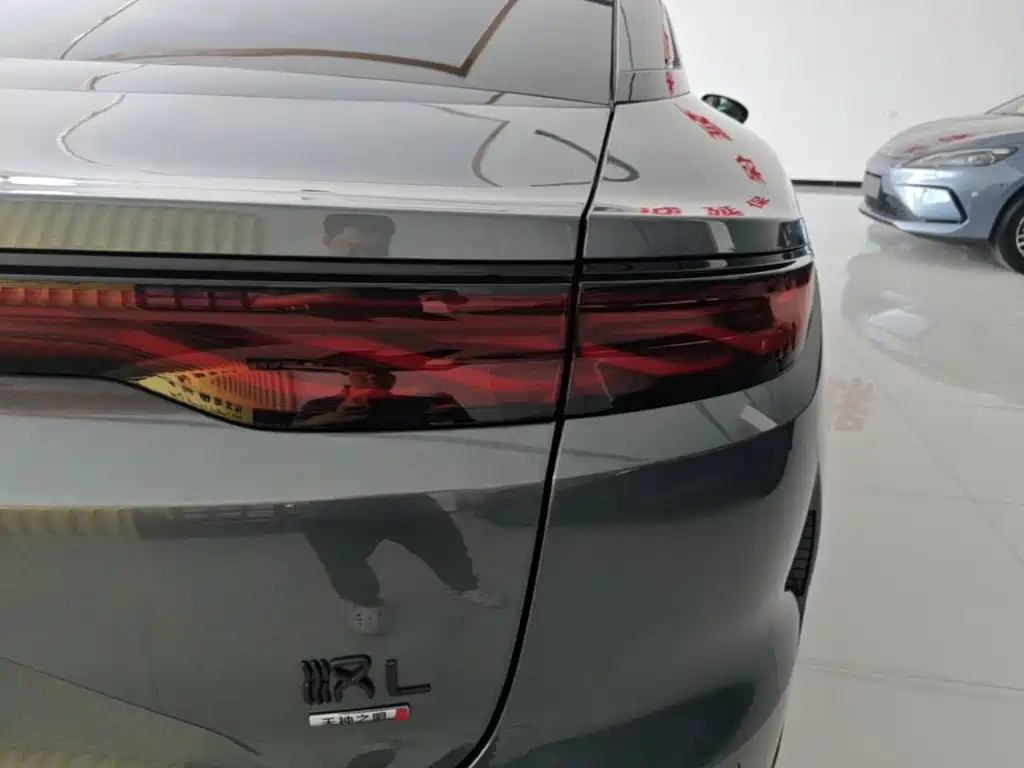 BYD Han L — миниатюра 8