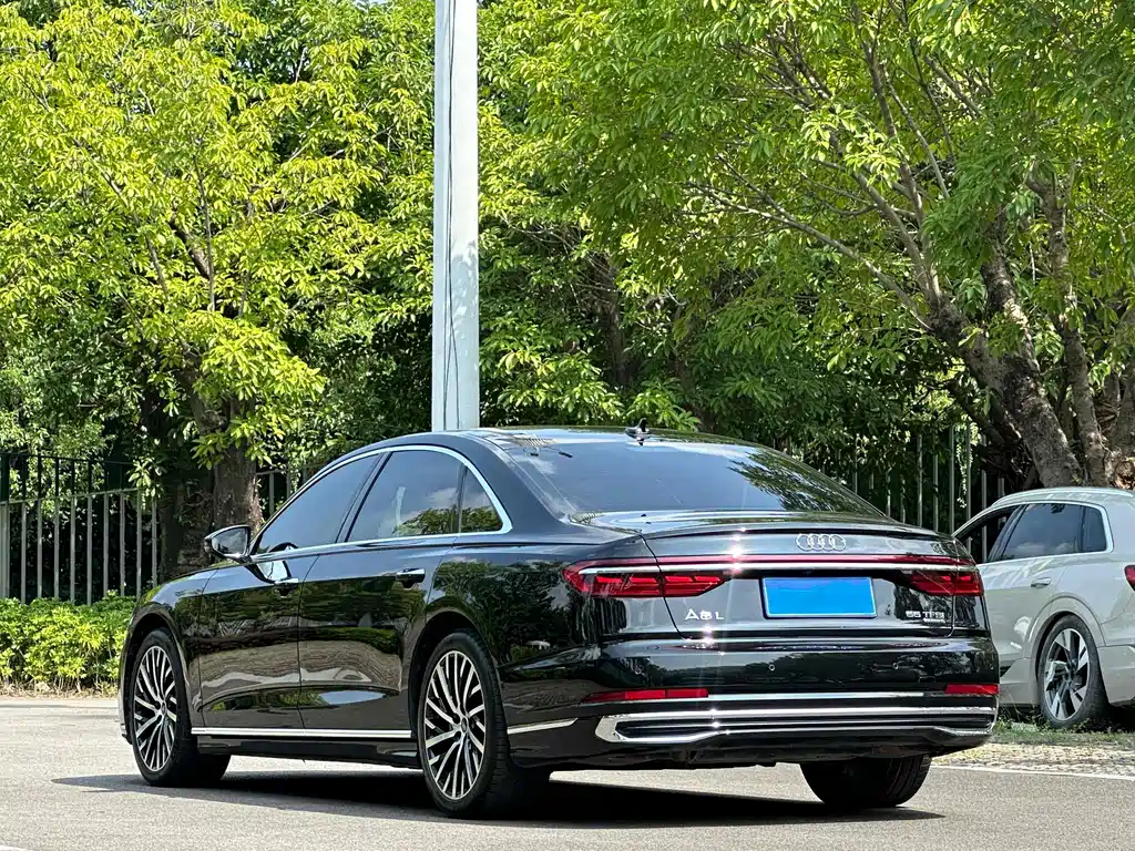 Audi A8 2023 A8L 55 TFSI quattro Flagship
