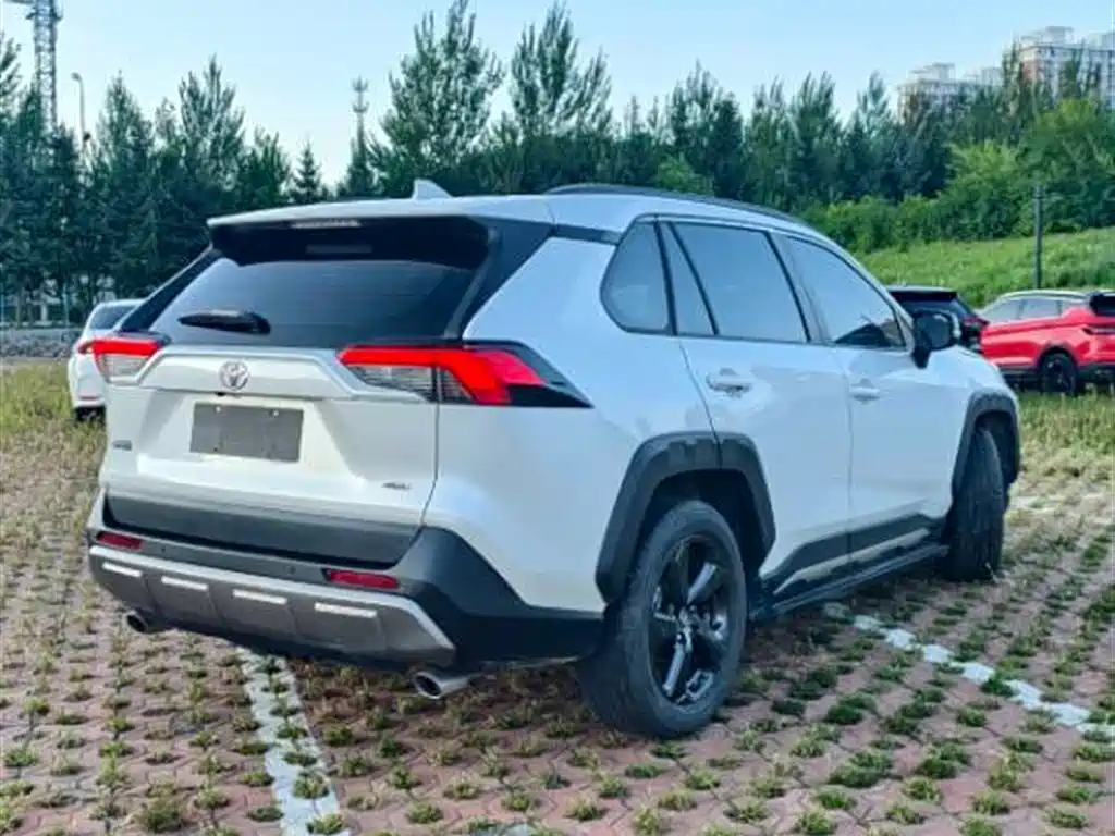 Toyota RAV4 2022 2.0L CVT Plus