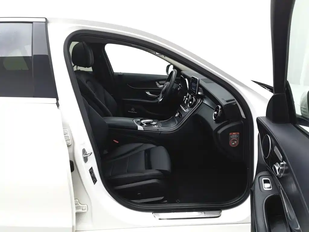 Mercedes-Benz C-Class — миниатюра 23